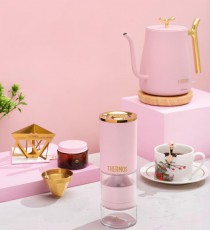 Small portable hand brewed coffee set